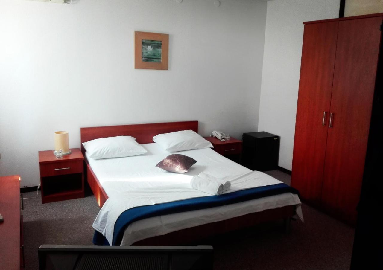 Hotel Park Višići Buitenkant foto